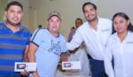 Invita Alcalde de Reynosa a egresados universitarios a recoger su Beca