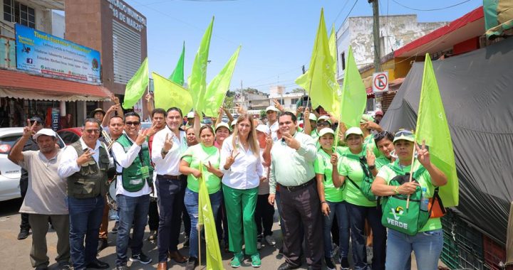 Recibió Maki Ortiz muestras de apoyo en mercado de Ciudad Madero