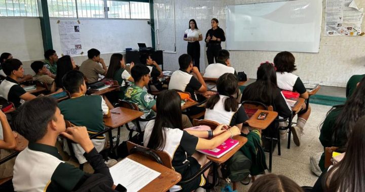 Previenen acoso escolar y cibernético en estudiantes de secundaria