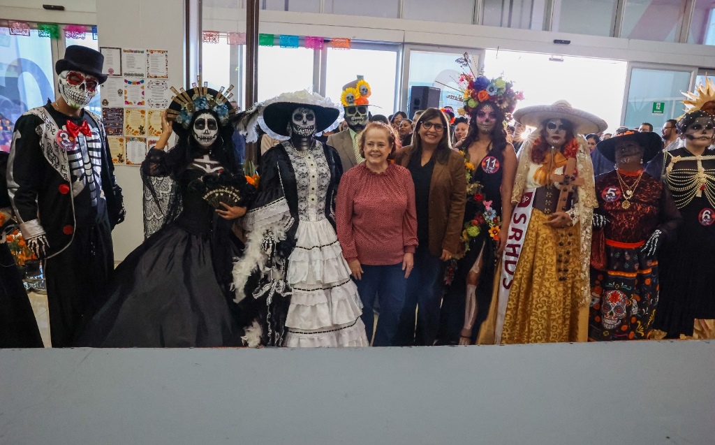 Celebra Secretaría de Administración las tradiciones mexicanas con concurso de altares, catrinas, catrines y calaveritas