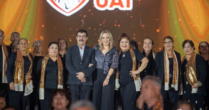 Celebran Gala de Navidad Familia UAT 2025