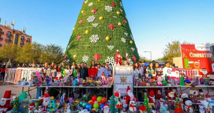 «Compartiendo la Navidad» deleitó a las familias reynosenses en la plaza principal de Reynosa