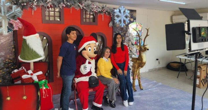 ¡No te pierdas la oportunidad de tomarte una foto ¡GRATIS!con Santa!