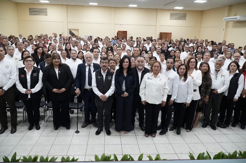 Otorgará la UAT becas a hijos de trabajadores del SUTSPET