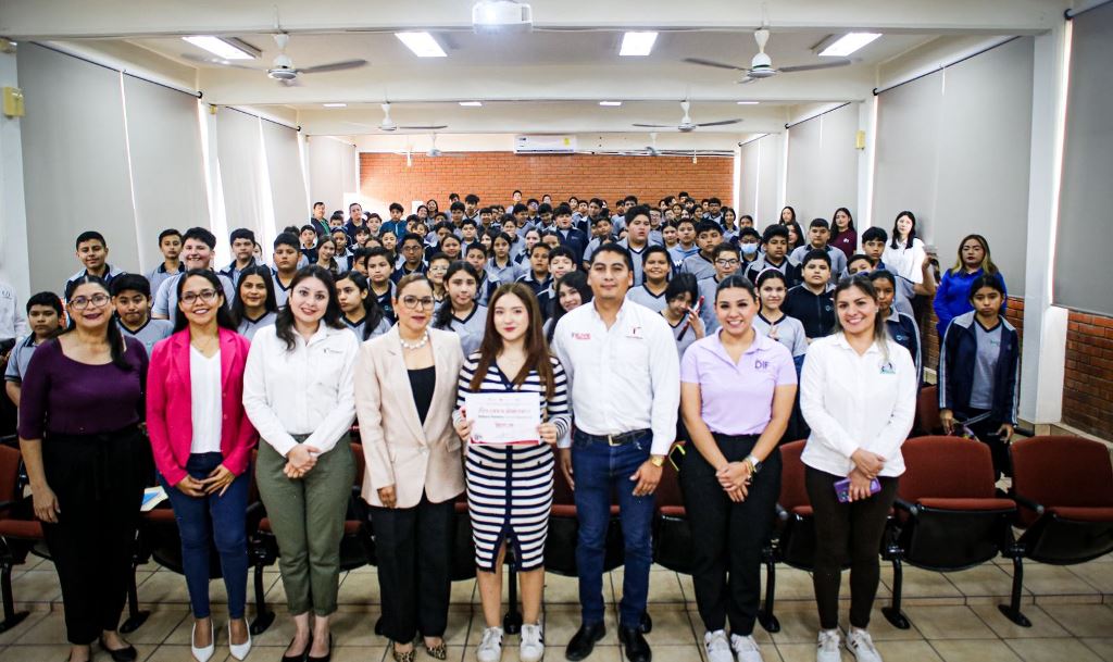 Promueve INJUVE charla “Amor Es Sin Violencia”