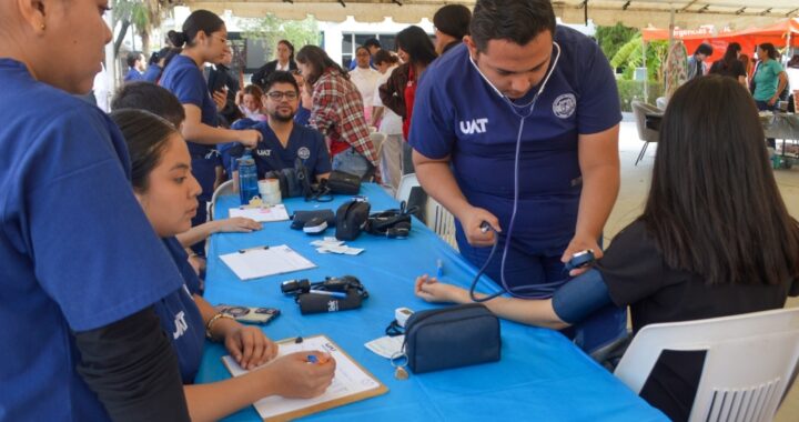 Colabora la UAT con el Sector Salud en jornadas de vacunación