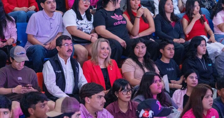 Estudiantes de la UAT disfrutan del tributo musical “Broken Heart Club”