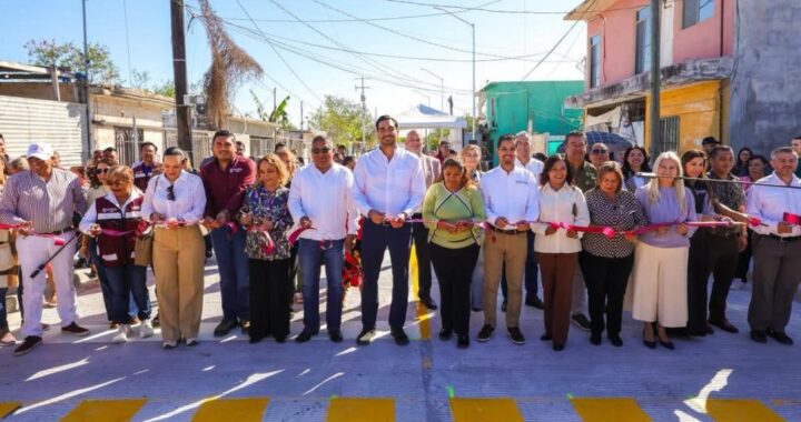 Inauguraron Carlos Peña Ortiz y vecinos, una calle más en Ampliación 16 de Septiembre