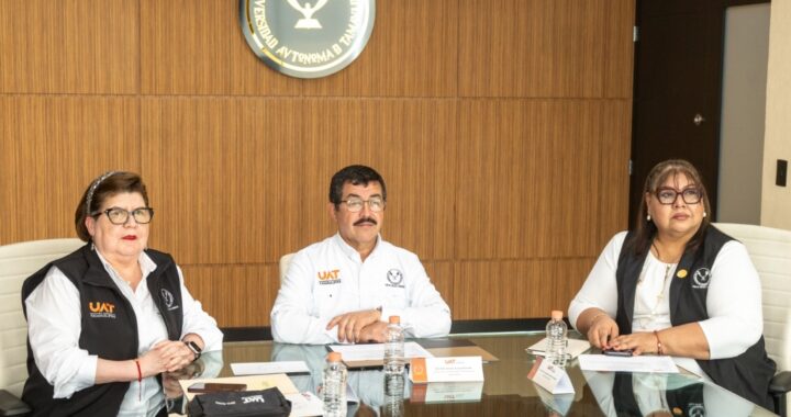 Imparte la UAT talleres de actualización e innovación a sus docentes