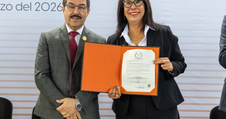 Dra. Laura Jiménez Ferretiz rinde protesta como directora de la FCAT-UAT