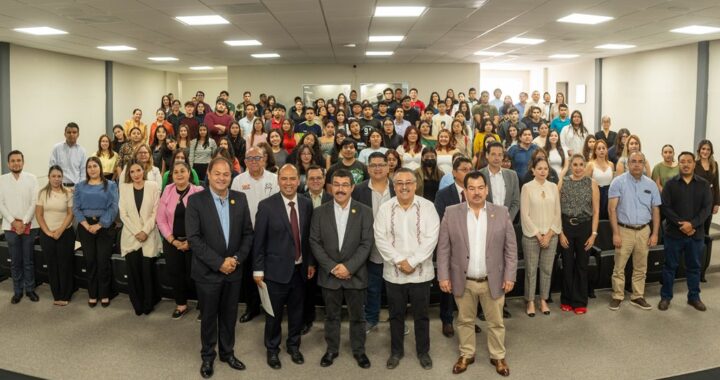 Exponen en la UAT conferencia “Voto Migrante, Elecciones 2027”