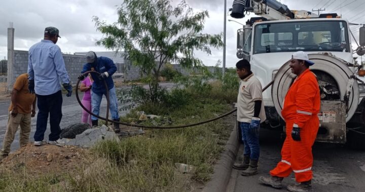 Atendió COMAPA sondeo de drenaje sanitario en la colonia Santa Fe