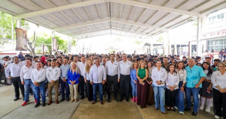 Construye Gobierno de Carlos Peña Ortiz Módulos Sanitarios en el COBAT 07