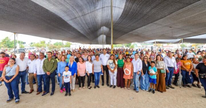 Celebró Carlos Peña Ortiz Día del Pueblo con familias del fraccionamiento Halcón de Reynosa