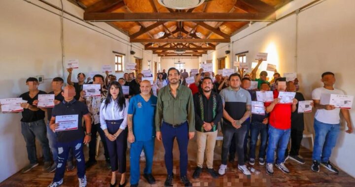 Entregó Alcalde Carlos Peña Ortiz Diplomas del programa municipal «Tazo Dorado»