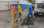 Atiende COMAPA limpieza de pluviales en distintos sectores de la ciudad