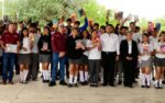 Continúa entrega de libros a jóvenes por parte del ITCA en diversos municipios
