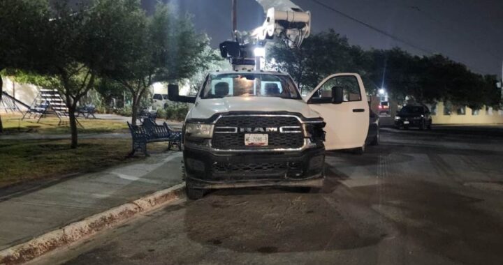 Iluminó Servicios Públicos plaza de Fuentes Lomas