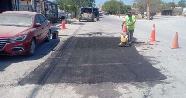 Intensifica Alcalde Carlos Peña Ortiz programa de bacheo