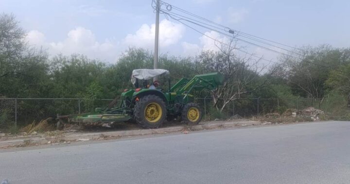 Realizó Servicios Públicos limpieza en calle principal de Riveras del Aeropuerto