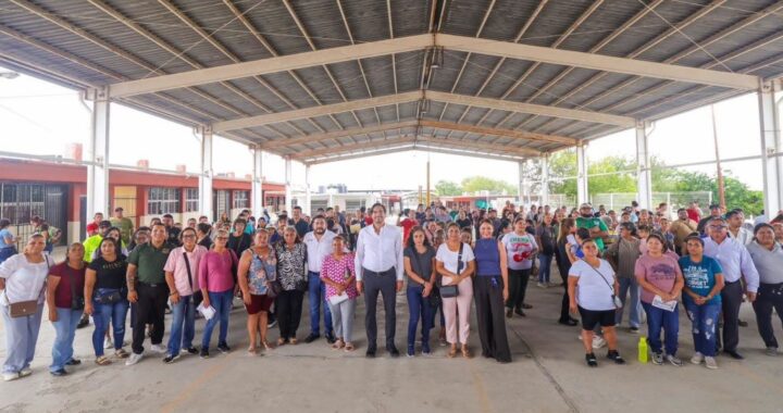 Apoya Alcalde Carlos Peña Ortiz a usuarios de Jarachina Sur con el programa de bienestar social Subsidio del Agua