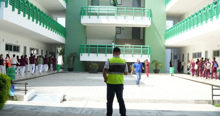 Realiza Facultad de Enfermería Victoria ejercicio de evacuación en simulacro de incendio